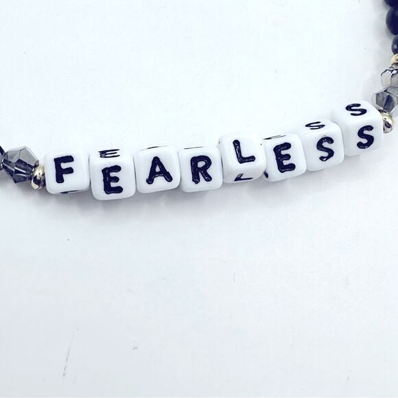 Little Words Project FEARLESS Bracelet Beaded Casual Stretch Grey White Boho - Picture 5 of 6